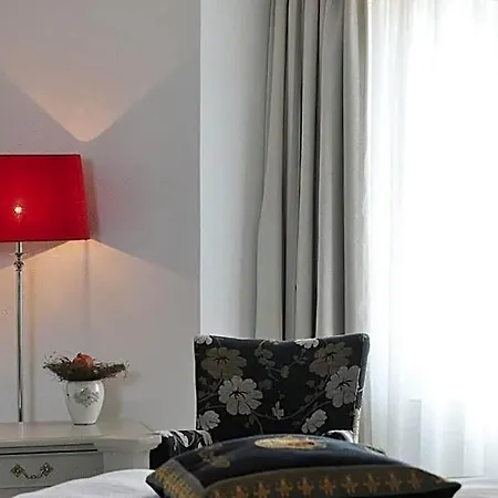 Herrnschloesschen 4* Rothenburg ob der Tauber